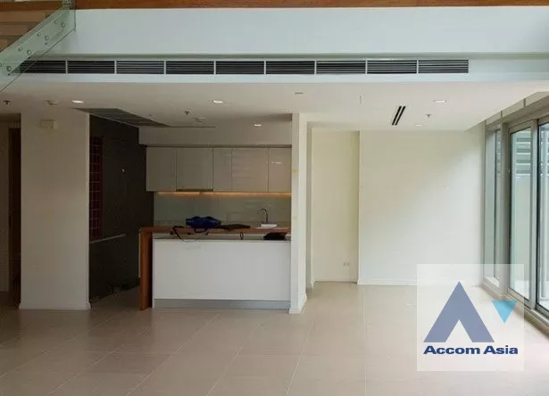unit 3 Bedrooms  Condominium For Sale in Charoen Nakhon, Bangkok  near BTS Krung Thon Buri (AA39125)
