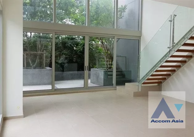  1  3 br Condominium For Sale in Charoen Nakhon ,Bangkok BTS Krung Thon Buri at The River Condominium AA39125