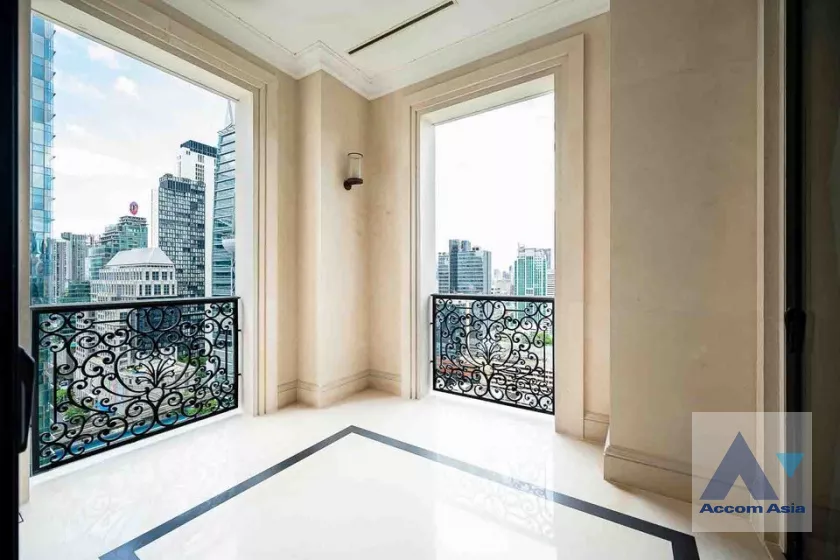  1  2 br Condominium For Sale in Ploenchit ,Bangkok BTS Ploenchit at 98 Wireless AA39128