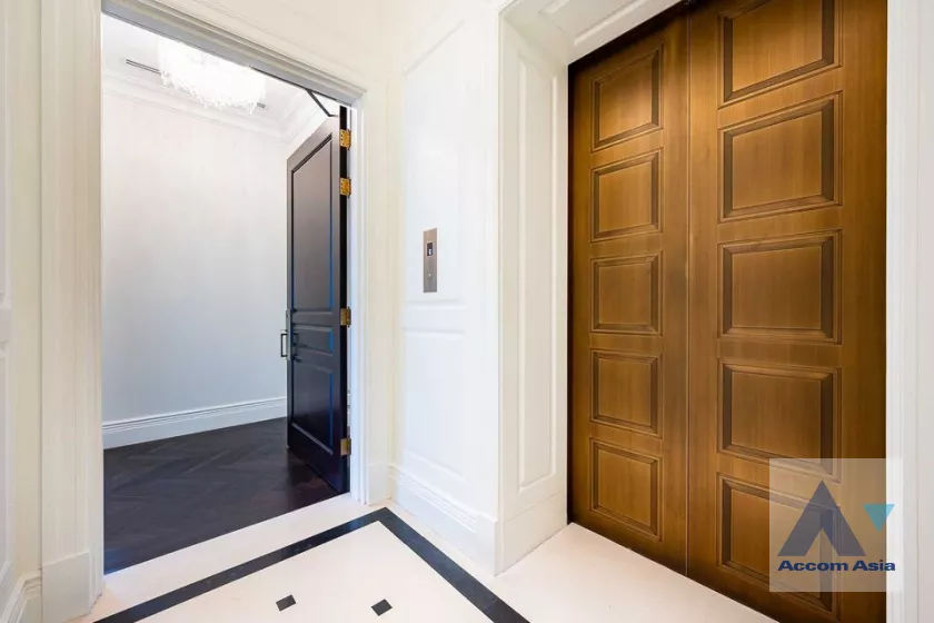 11  2 br Condominium For Sale in Ploenchit ,Bangkok BTS Ploenchit at 98 Wireless AA39128