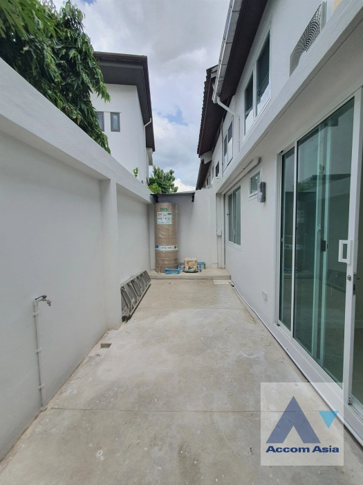 5  Townhouse For Rent in Phaholyothin ,Bangkok BTS Ari AA39129