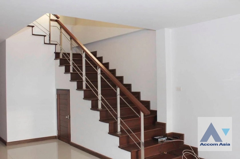  1  4 br Townhouse For Rent in Phaholyothin ,Bangkok BTS Sanam Pao AA39135