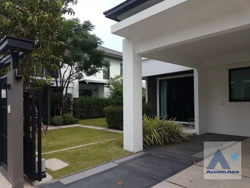 8  4 br House For Rent in Bang Na ,Samutprakan  at Moo Baan Bangna AA39137