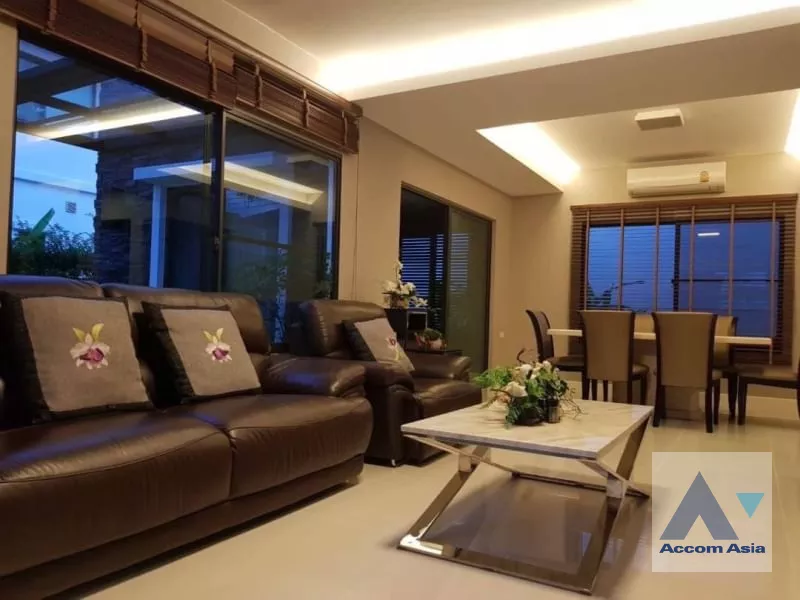 1  4 br House For Rent in Bang Na ,Samutprakan  at Moo Baan Bangna AA39137
