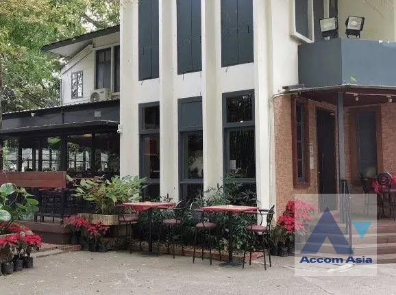 Home Office |  3 Bedrooms  House For Rent in Sukhumvit, Bangkok  near BTS Phrom Phong (AA39140)