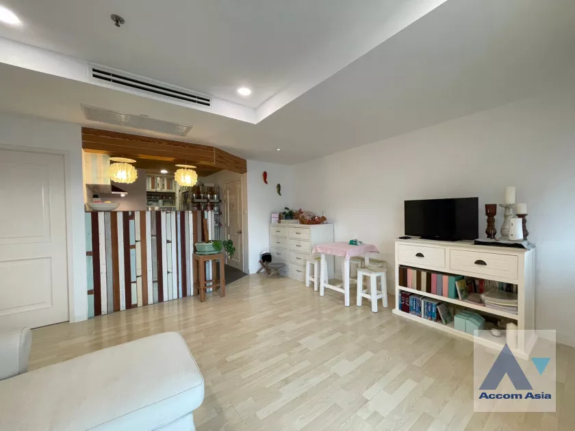 4  2 br Condominium For Sale in Ratchadaphisek ,Bangkok MRT Huai Khwang at The City Living Ratchada AA39142