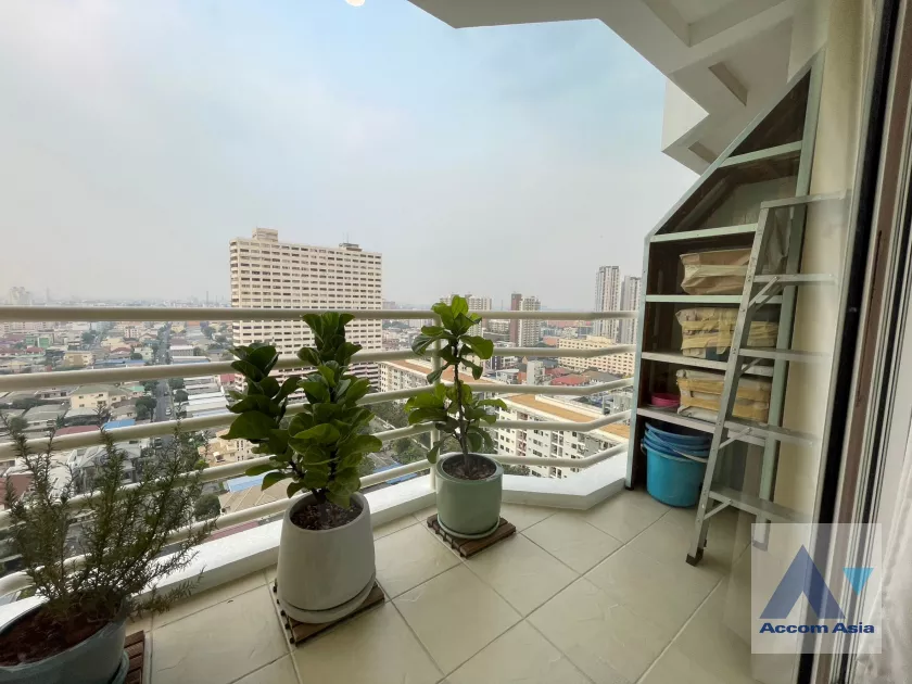 16  2 br Condominium For Sale in Ratchadaphisek ,Bangkok MRT Huai Khwang at The City Living Ratchada AA39142