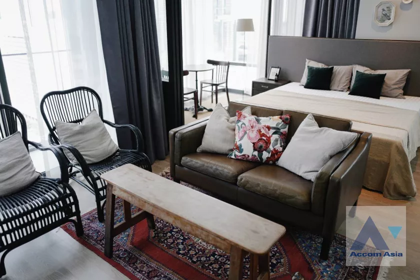 unit 1 Bedroom  Condominium For Rent in Silom, Bangkok  near BTS Chong Nonsi (AA39146)