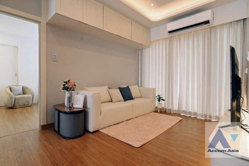 unit 4 Bedrooms  House For Rent in Samutprakan, Samutprakan  (AA39151)