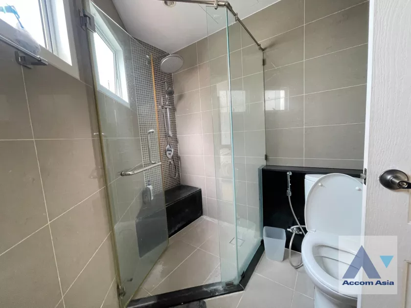  1  2 br Condominium For Sale in Ratchadaphisek ,Bangkok MRT Rama 9 at Supalai Wellington AA39156