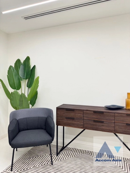 6  4 br Townhouse for rent and sale in Sathorn ,Bangkok MRT Khlong Toei - MRT Lumphini at Rama 4 Village AA39160