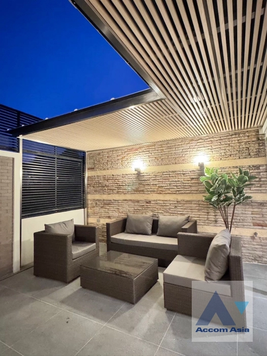 4  4 br Townhouse for rent and sale in Sathorn ,Bangkok MRT Khlong Toei - MRT Lumphini at Rama 4 Village AA39160