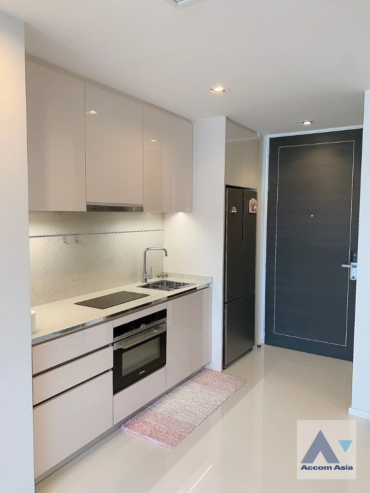 5  1 br Condominium For Sale in Sathorn ,Bangkok BTS Surasak at The Bangkok Sathorn AA39161