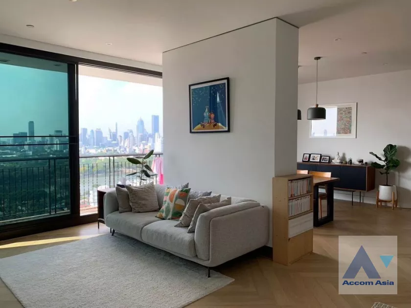unit 3 Bedrooms  Condominium For Rent in Sukhumvit, Bangkok  near BTS Phrom Phong (AA39165)