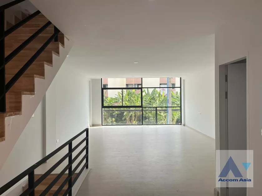 5  3 br Townhouse For Rent in Bangna ,Bangkok BTS Bearing at Deco Home Office AA39173