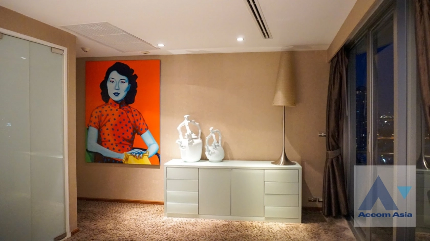 27  3 br Condominium For Sale in Charoen Nakhon ,Bangkok BTS Krung Thon Buri at Supakarn Condominium AA39181