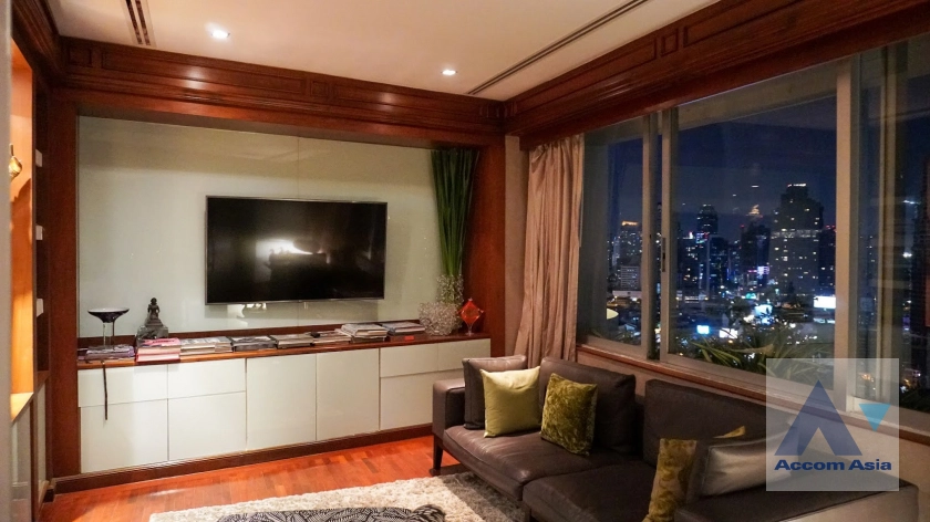 29  3 br Condominium For Sale in Charoen Nakhon ,Bangkok BTS Krung Thon Buri at Supakarn Condominium AA39181