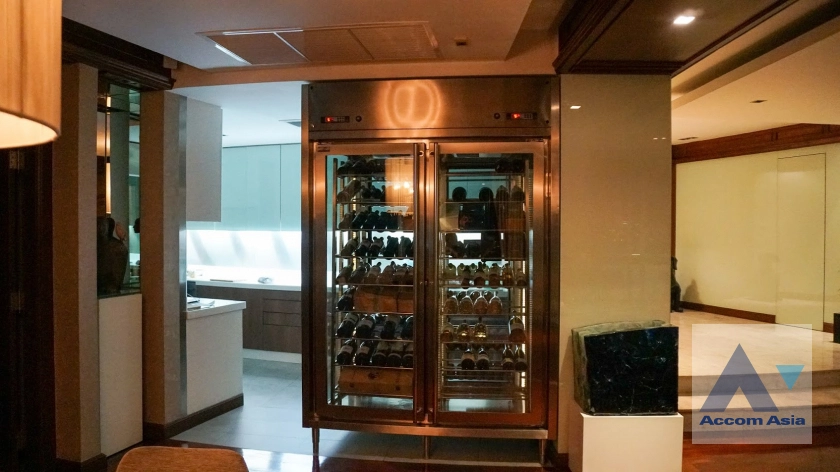 31  3 br Condominium For Sale in Charoen Nakhon ,Bangkok BTS Krung Thon Buri at Supakarn Condominium AA39181