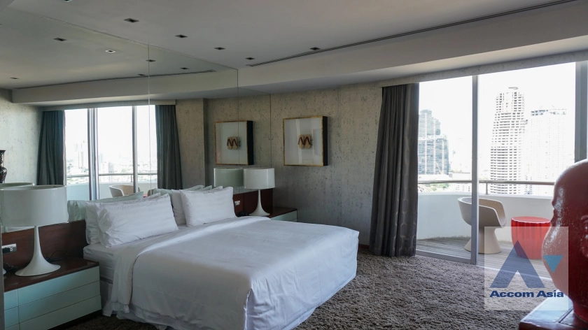 32  3 br Condominium For Sale in Charoen Nakhon ,Bangkok BTS Krung Thon Buri at Supakarn Condominium AA39181