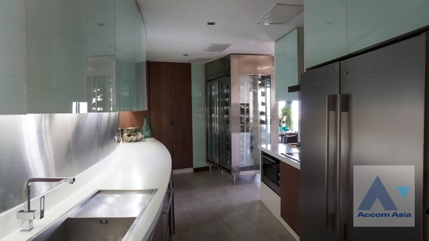 17  3 br Condominium For Sale in Charoen Nakhon ,Bangkok BTS Krung Thon Buri at Supakarn Condominium AA39181