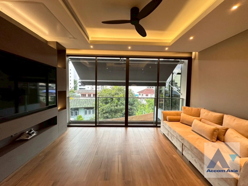 unitPrivate Swimming Pool | Luxury Modern City Home with Open Views at Baan 365 Rama 3 (AA39182)