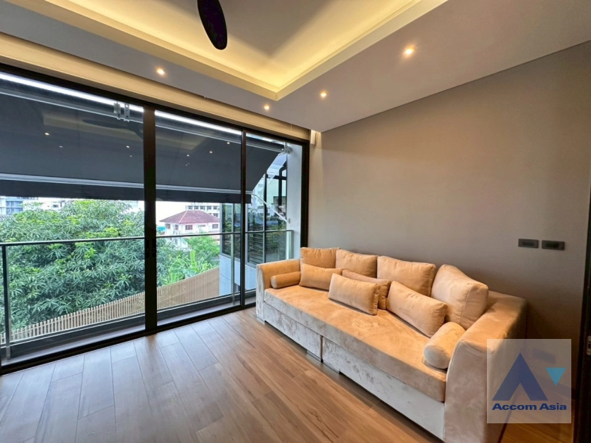 5  6 br House For Rent in Sathorn ,Bangkok BRT Wat Dan at Baan 365 Rama 3 AA39182