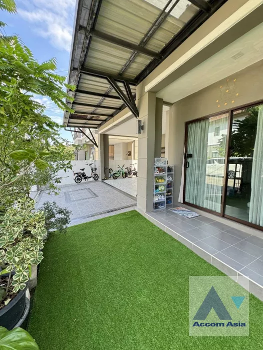 unitCommon Pool, Pet friendly |  3 Bedrooms  House For Sale in Pattanakarn, Bangkok  (AA39184)