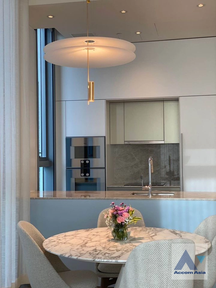 unitFully Furnished |  1 Bedroom  Condominium For Rent in Ploenchit, Bangkok  near BTS Chitlom (AA39191)