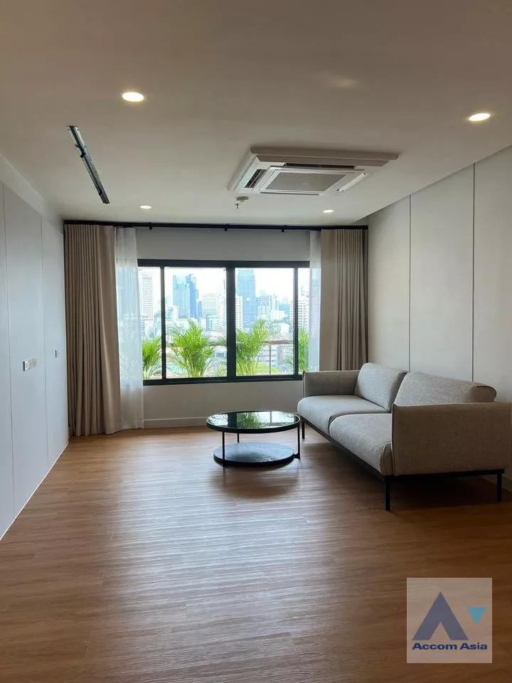  2 Bedrooms  Condominium For Rent & Sale in Ploenchit, Bangkok  near BTS Ploenchit (AA39201)