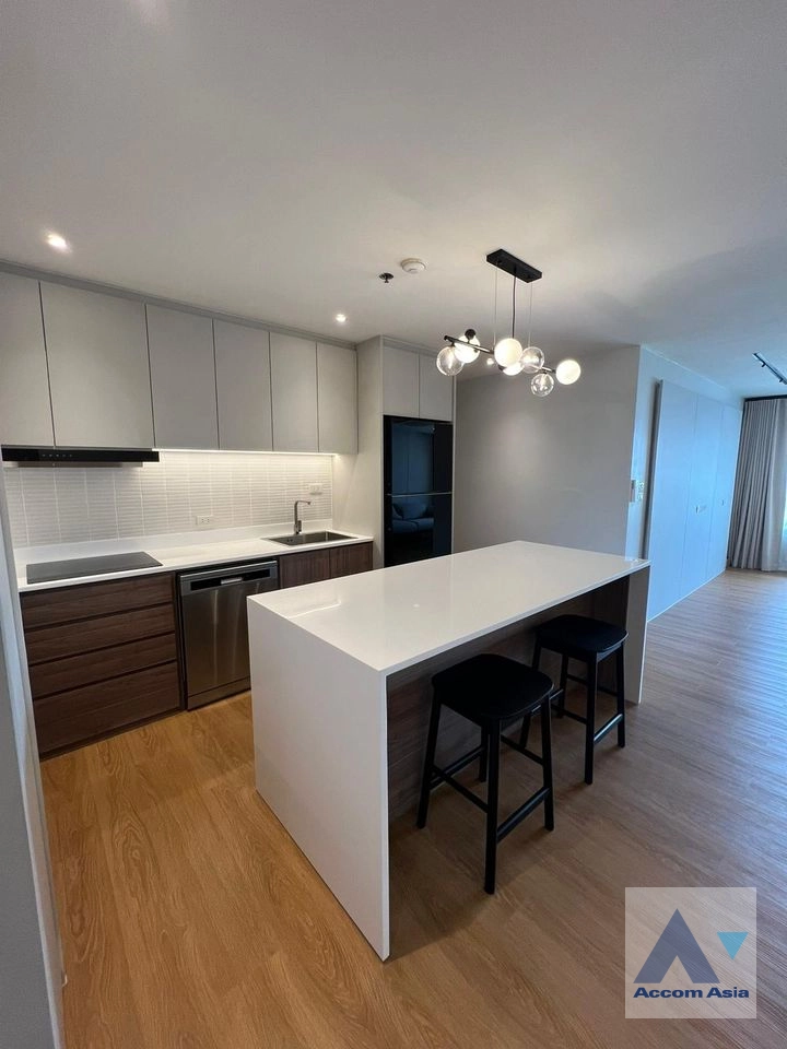 4  2 br Condominium for rent and sale in Ploenchit ,Bangkok BTS Ploenchit at Baan Ploenchit AA39201