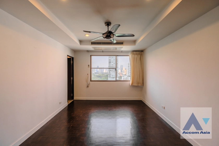 14  3 br Apartment For Rent in Sukhumvit ,Bangkok BTS Asok - MRT Sukhumvit at Family Apartment with Lake View AA39202