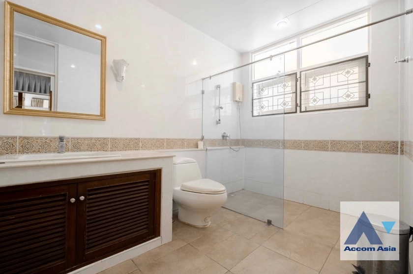 13  3 br House For Sale in Ploenchit ,Bangkok BTS Ploenchit AA39204