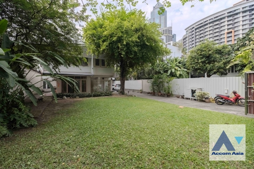 1  3 br House For Sale in Ploenchit ,Bangkok BTS Ploenchit AA39204
