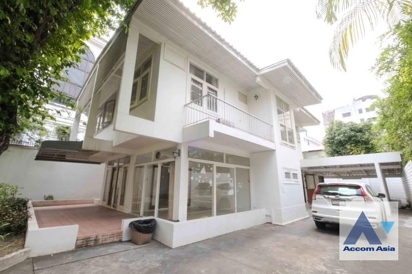  2  3 br House For Sale in Ploenchit ,Bangkok BTS Ploenchit AA39204