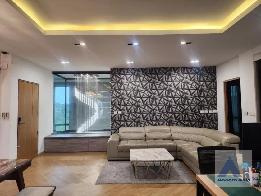  1  Building For Sale in Phaholyothin ,Bangkok  AA39212