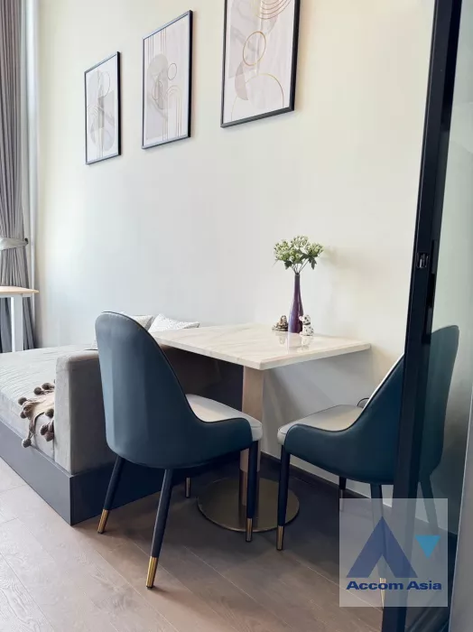 unit 1 Bedroom  Condominium For Rent in Silom, Bangkok  (AA39213)