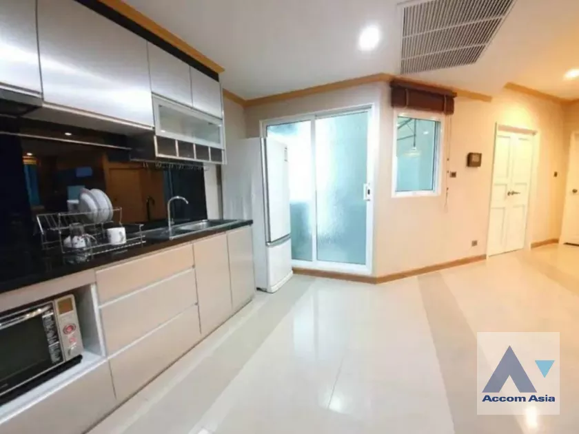 4  2 br Condominium For Sale in Ratchadapisek ,Bangkok MRT Rama 9 at Supalai Wellington AA39214