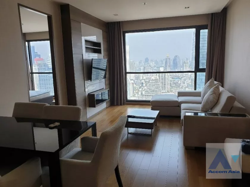  2 Bedrooms  Condominium For Sale in Silom, Bangkok  near BTS Chong Nonsi (AA39217)