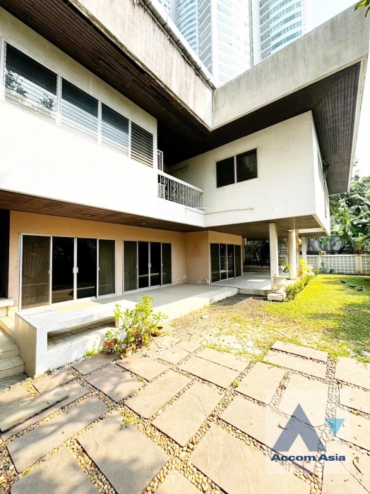 unitHome Office |  5 Bedrooms  House For Rent & Sale in Sukhumvit, Bangkok  near BTS Asok (AA39221)