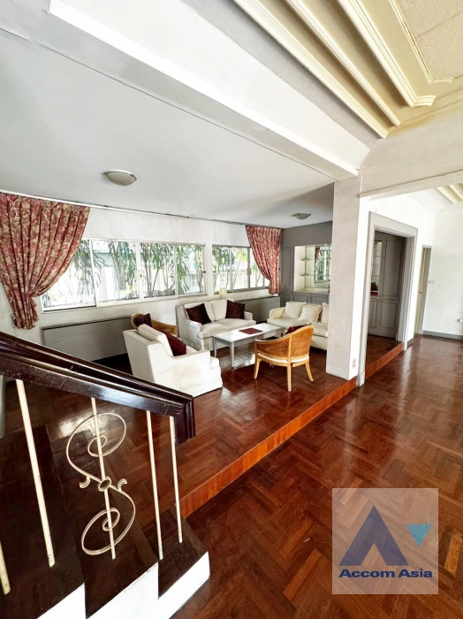  1  5 br House For Rent in sukhumvit ,Bangkok BTS Asok AA39221