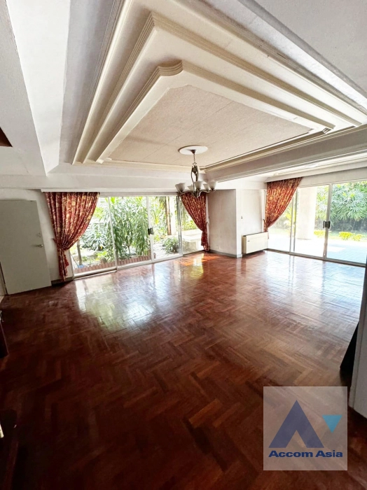  1  5 br House for rent and sale in Sukhumvit ,Bangkok BTS Asok AA39221