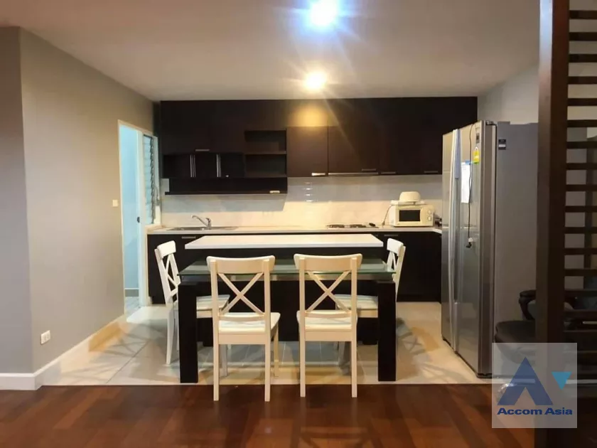 unit 2 Bedrooms  Condominium For Rent & Sale in Sathorn, Bangkok  near BRT Thanon Chan (AA39224)