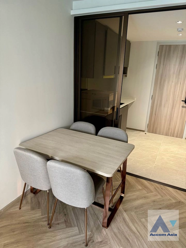 unit 2 Bedrooms  Condominium For Rent in Sukhumvit, Bangkok  near BTS Thong Lo (AA39233)