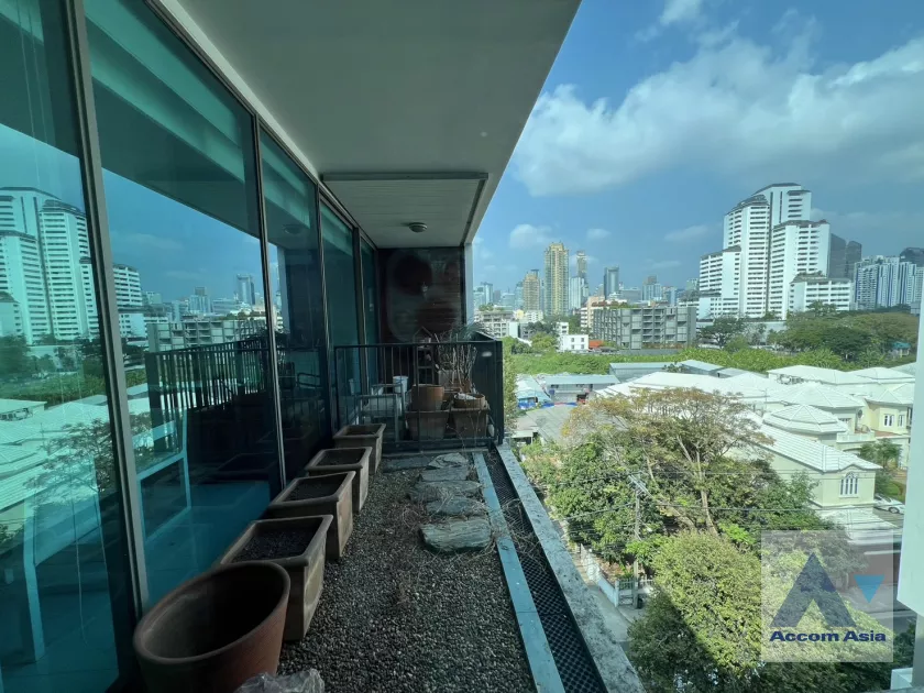 unit 2 Bedrooms  Condominium For Sale in Sukhumvit, Bangkok  near BTS Phrom Phong (AA39234)
