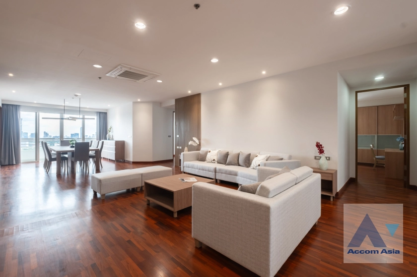 unitModern luxury apartment with full amenities at Sukhumvit 24 (AA39236)