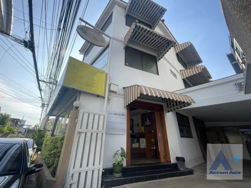  2  4 br Building For Rent in Phaholyothin ,Bangkok  AA39239