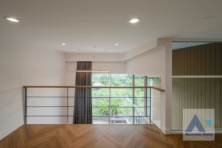 20  4 br Townhouse For Sale in Ratchadaphisek ,Bangkok  at Baan Klang Muang Urbanion Rama 9-Ladprao  AA39242