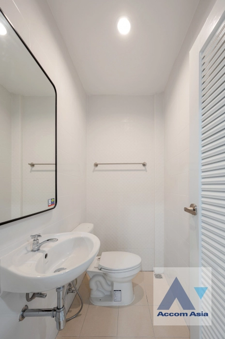 29  4 br Townhouse For Sale in Ratchadaphisek ,Bangkok  at Baan Klang Muang Urbanion Rama 9-Ladprao  AA39242