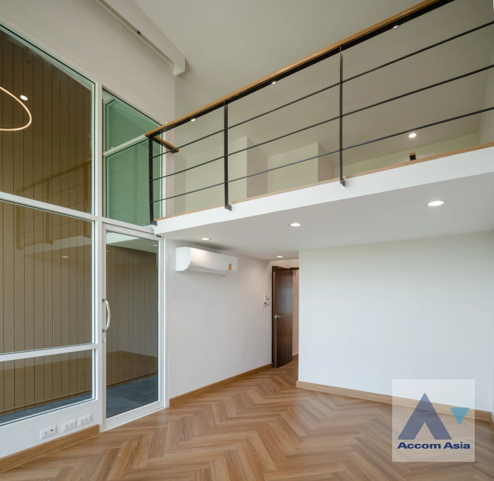 19  4 br Townhouse For Sale in Ratchadaphisek ,Bangkok  at Baan Klang Muang Urbanion Rama 9-Ladprao  AA39242