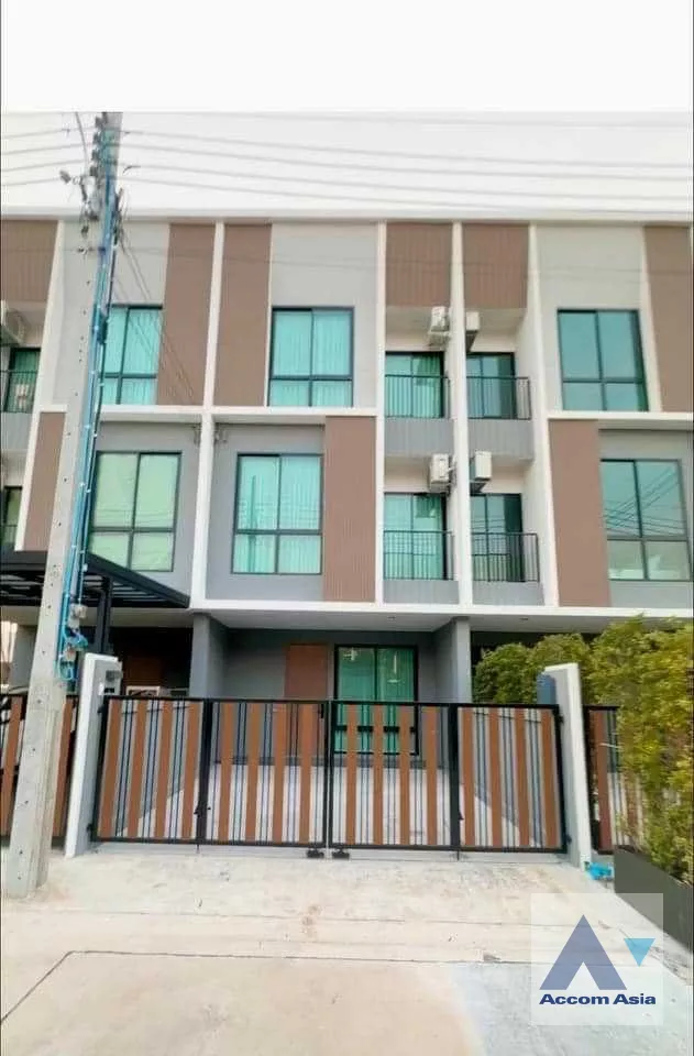  2  4 br Townhouse For Sale in Phaholyothin ,Bangkok  at Nue Connex Don Mueang AA39246